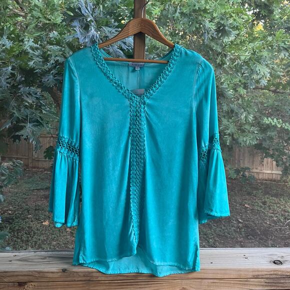 Floral & Ivy Women's Turquoise Flare Sleeve Boho Top Size M. NEW - Picture 1 of 7